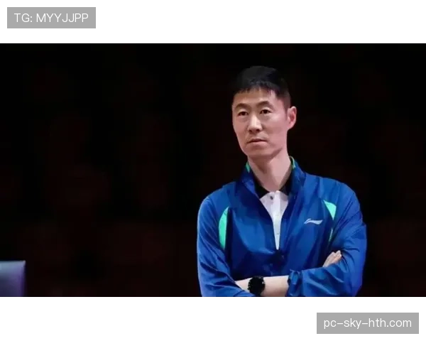 王励勤练球到深夜，这体能跟明星幕后团队有一拼吧？